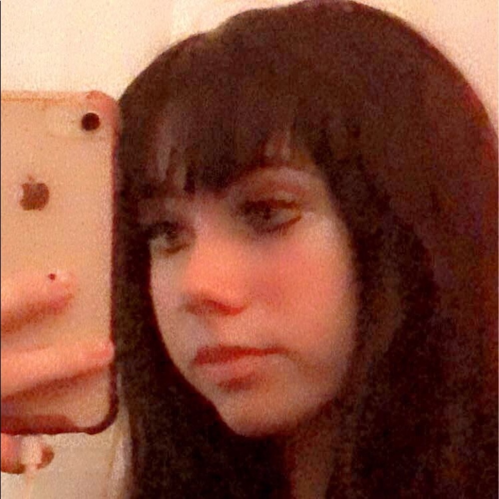 Meet your Posher, Gabriella